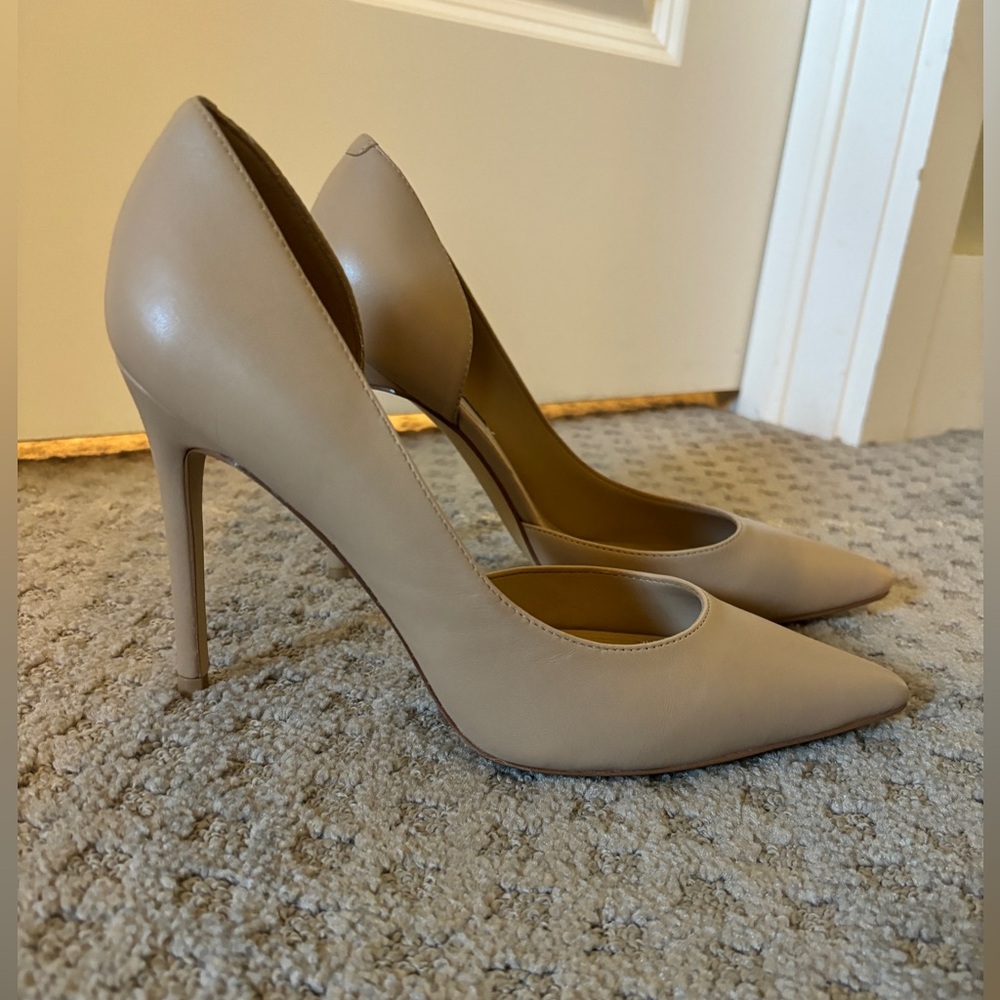 NINE WEST Pointed Toe Pumps - Nude - Size 7.5M - lightly worn